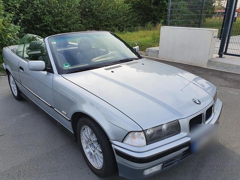 Gebraucht BMW 318 Cabriolet Basis 116 PS (85 kW) 1997 Grau Cabrio