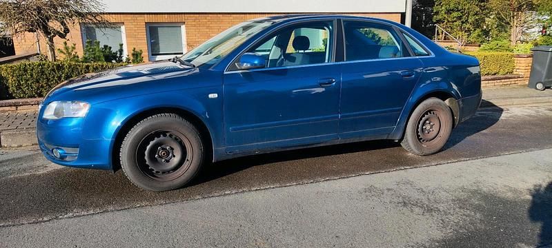 Gebraucht Audi A4 131 PS (96 kW) 2006 Blau Limousine