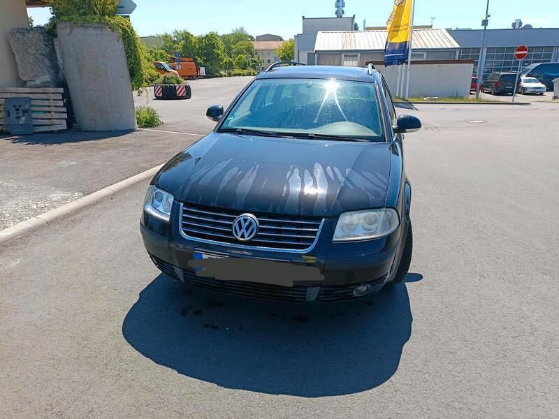 Schwarz Gebraucht 2004 VW Passat Kombi | 550 € (Superpreis) - Bild 1/4