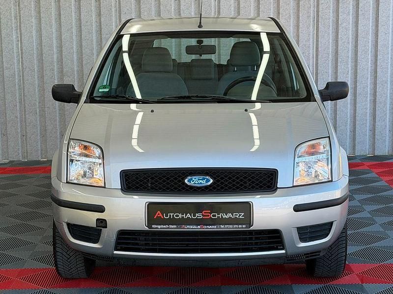 Gebraucht Ford Fusion Ambiente 80 PS (58 kW) 2003 Polarsilber metallic Kleinwagen