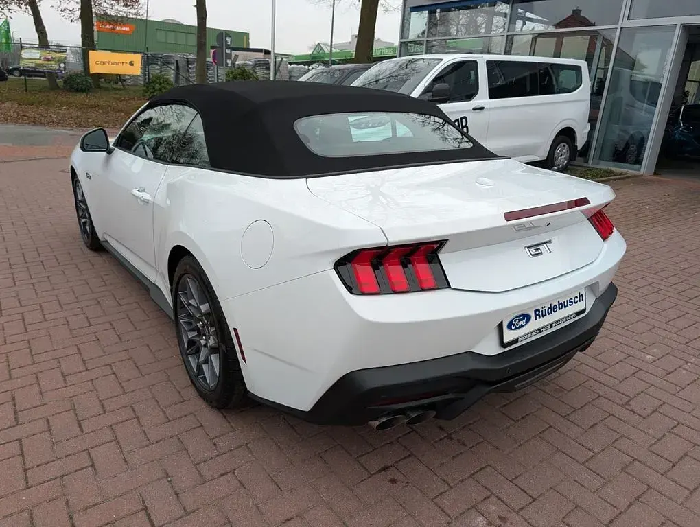 Neu Ford Mustang GT Convertible 446 PS (328 kW) 2026 Weiß Cabrio