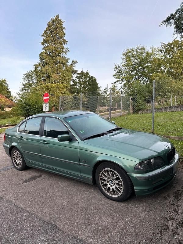 Używany BMW 320 150 KM (110 kW) 1999 Zielony Sedan/Limuzyna