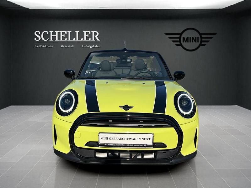 Gebraucht Mini Cooper Cabriolet 136 PS (100 kW) 2023 Gelb Cabrio