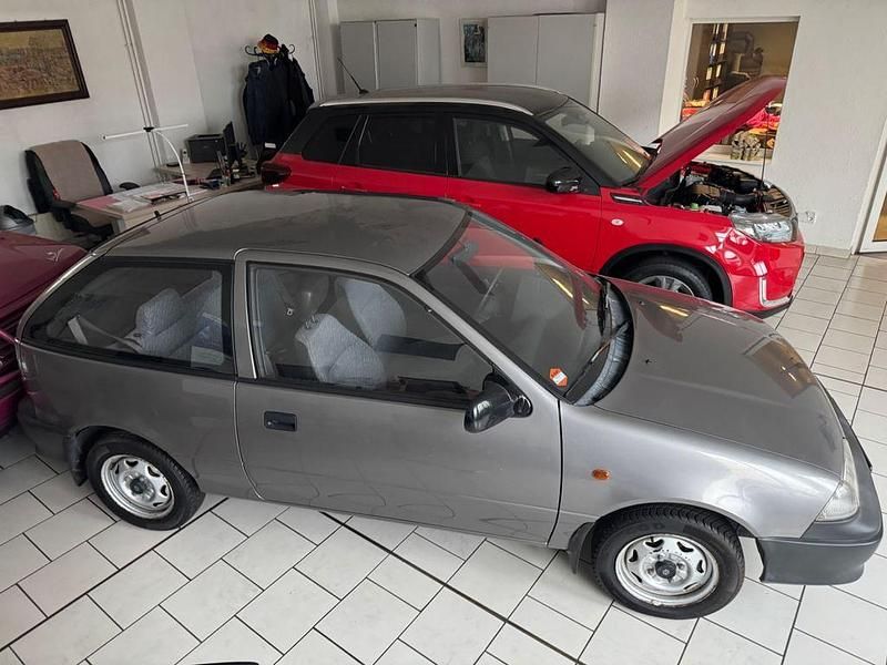 Gebraucht Suzuki Swift 53 PS (38 kW) 1992 Grau Limousine