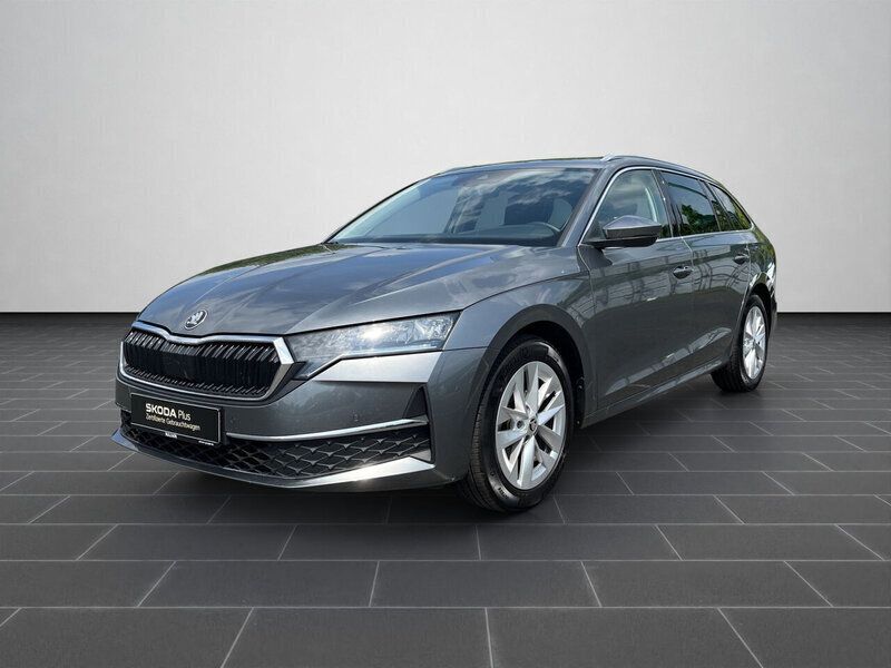 Graphitegrau metallic (metallic) Gebraucht 2024 Skoda Octavia Selection Limousine | 26.900 € (Fairer Preis) - Bild 1/4