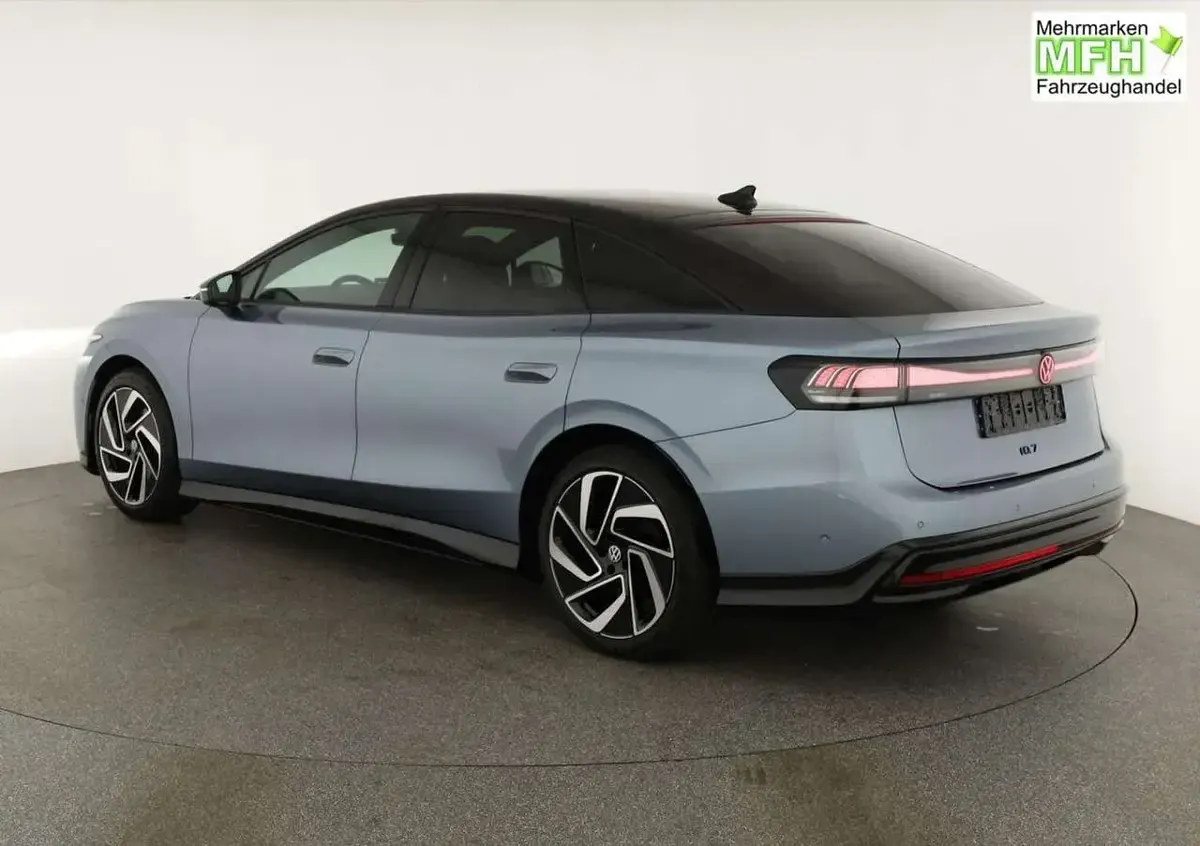 Neu VW ID.7 Pro 210 kW (286 PS) 2026 Aquamarinblau metallic/ ... Limousine