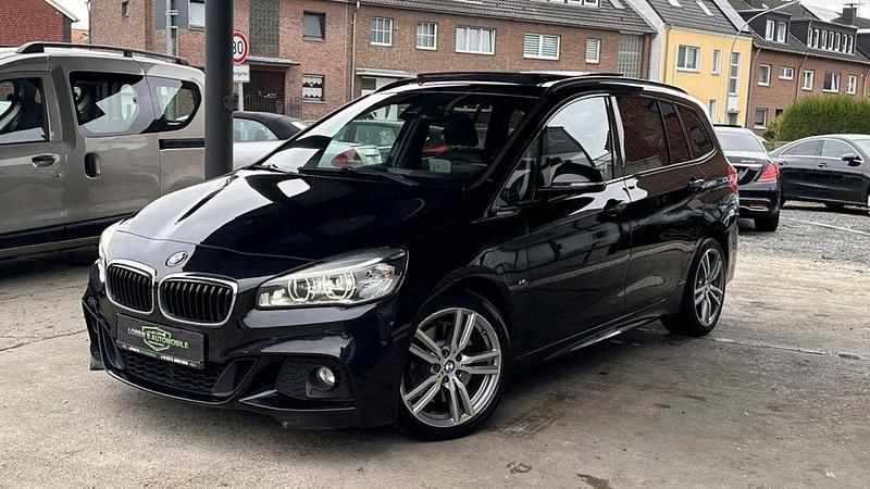 Schwarz Gebraucht 2017 BMW 220 M Sport Kombi | 11.490 € (Guter Preis) - Bild 1/4