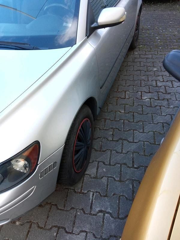 Gebraucht Volvo S40 109 PS (80 kW) 2005 Silber Limousine