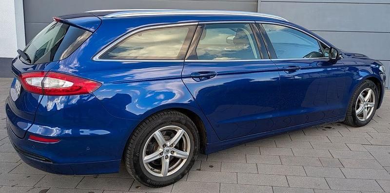 Gebraucht Ford Mondeo Titanium 150 PS (110 kW) 2014 Blau Limousine