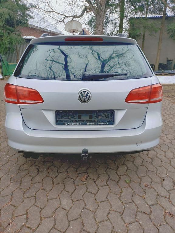 Gebraucht VW Passat 140 PS (102 kW) 2012 Silber Kombi
