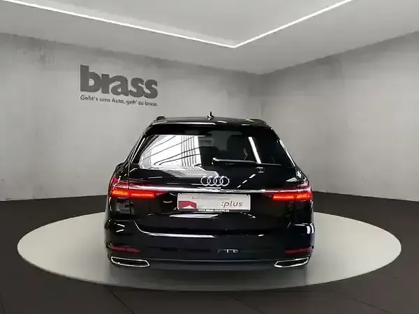 Gebraucht Audi A6 Premium 204 PS (150 kW) 2023 Mythosschwarz metallic Kombi