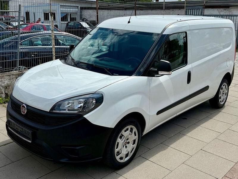 Weiß Gebraucht 2020 Fiat Doblò Basis Van / Kleinbus | 10.450 € (Fairer Preis) - Bild 1/4