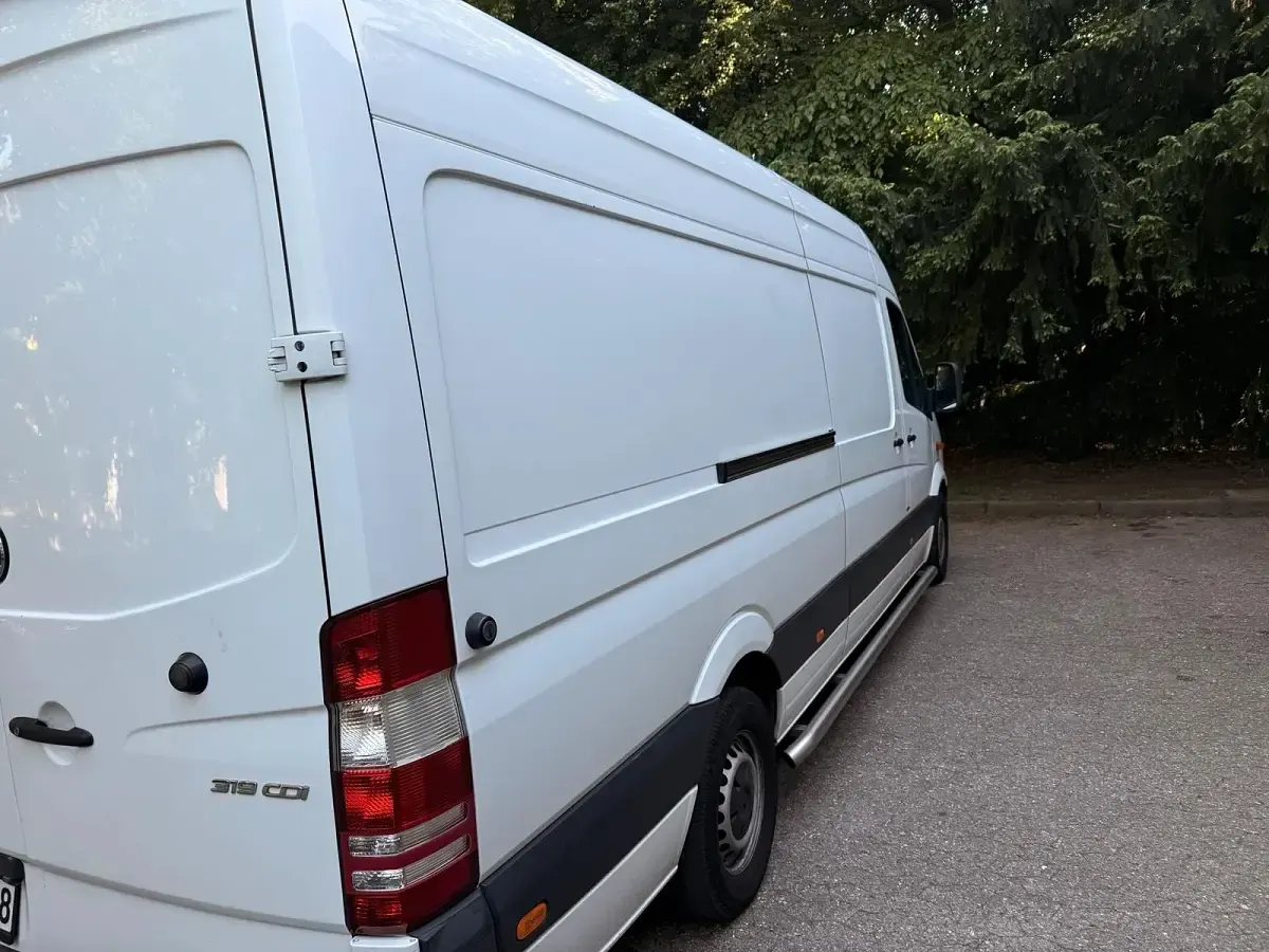 Używany Mercedes Sprinter 190 KM (139 kW) 2018 Biały Van