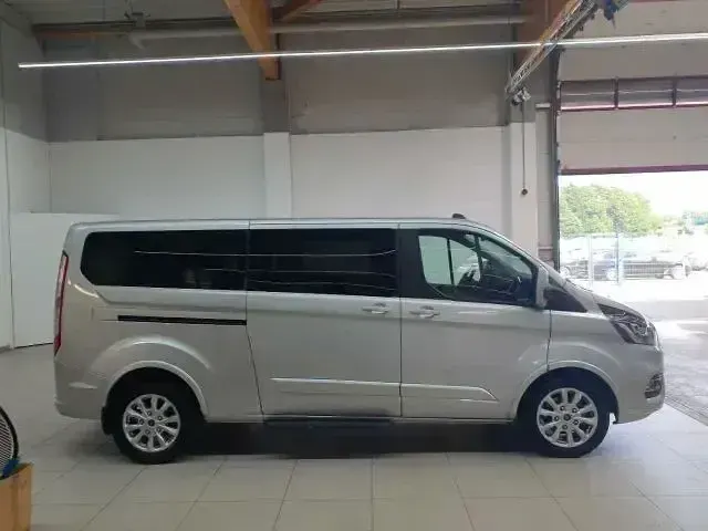 Gebraucht Ford Tourneo Custom Titanium 2021 Silber Van