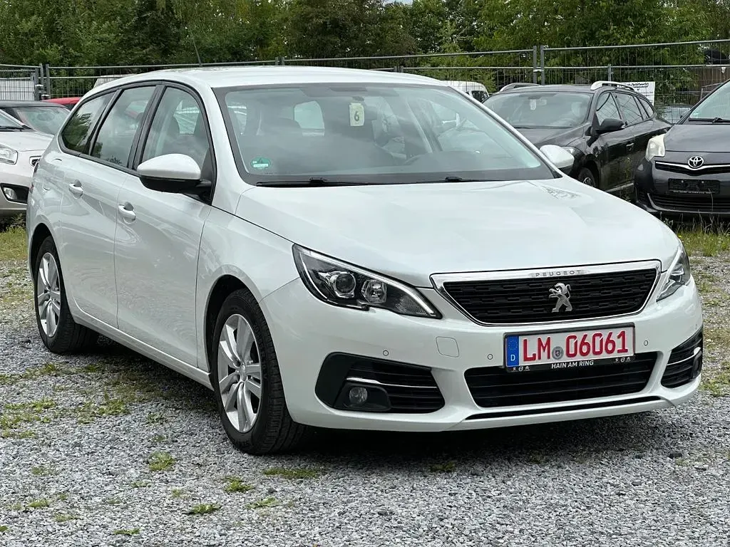 Gebraucht Peugeot 308 SW Active 110 PS (80 kW) 2018 Weiß Kombi