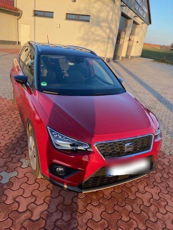Rot Gebraucht 2017 Seat Arona SUV | 13.500 € (Fairer Preis) - Bild 1/4