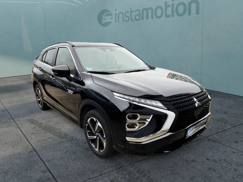 Schwarz Gebraucht 2022 Mitsubishi Eclipse Cross Plus SUV | 29.600 € (Teuer) - Bild 1/4