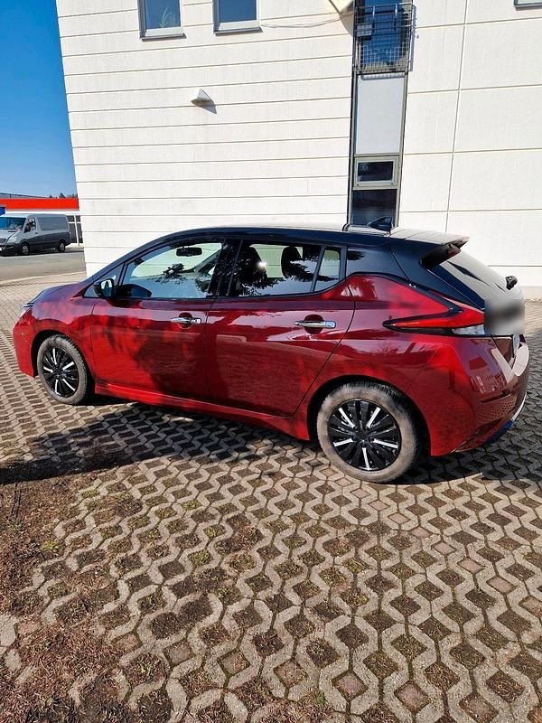 Gebraucht Nissan Leaf 360º 110 kW (150 PS) 2021 Rot Kleinwagen