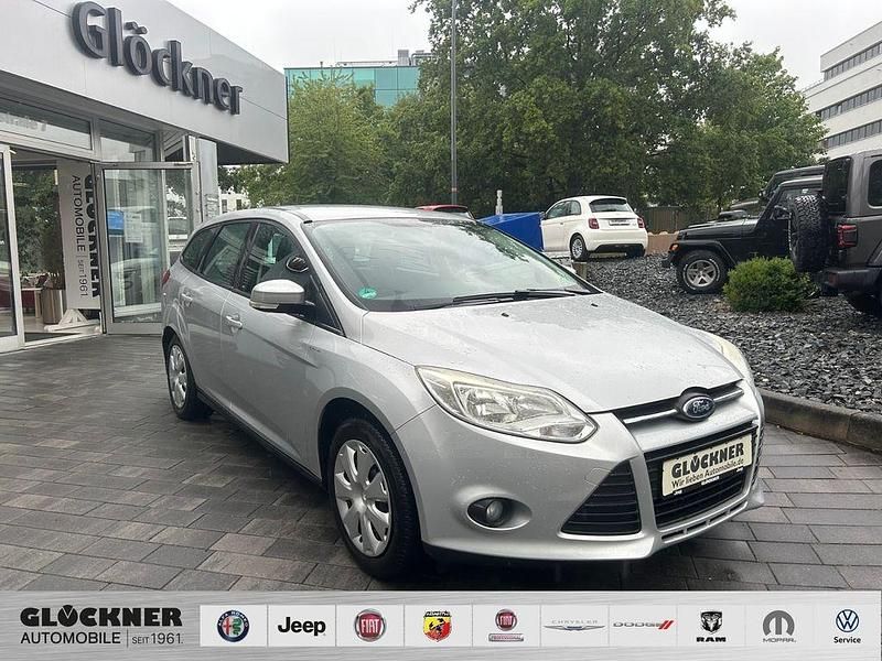Silber Gebraucht 2012 Ford Focus Trend Kombi | 7.790 € (Etwas zu teuer) - Bild 1/4