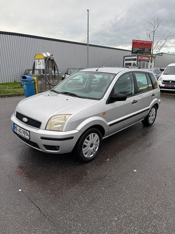 Silber Gebraucht 2002 Ford Fusion Limousine | 980 € (Fairer Preis) - Bild 1/4