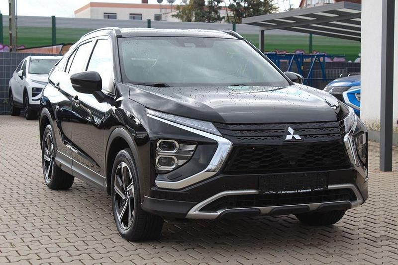 Gebraucht Mitsubishi Eclipse Cross Plus 188 PS (138 kW) 2022 Schwarz SUV