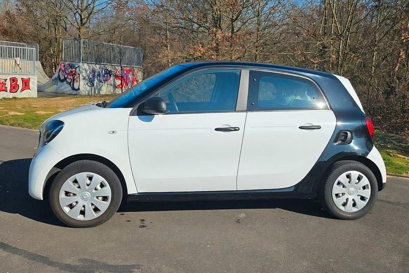 Gebraucht Smart ForFour 71 PS (52 kW) 2015 Weiß Kleinwagen