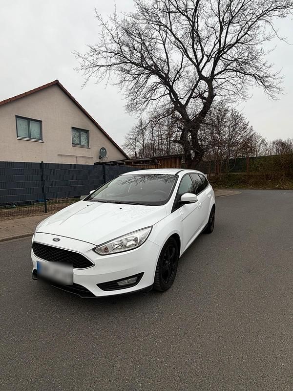 Gebraucht Ford Focus 120 PS (88 kW) 2016 Weiß Kombi