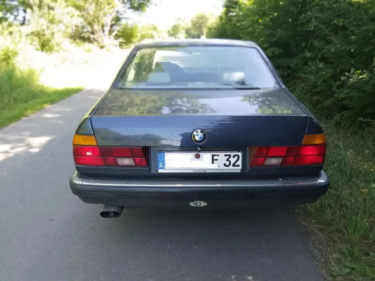 Gebraucht BMW 730 188 PS (138 kW) 1989 Blau Limousine