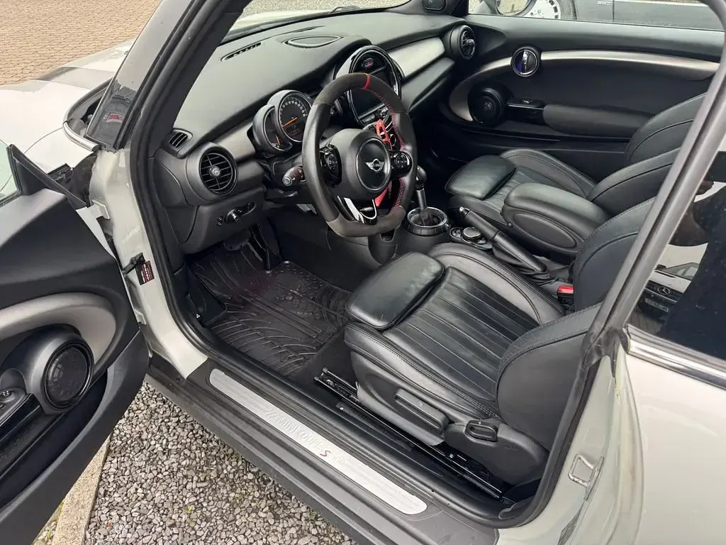 Używany Mini Cooper S 192 KM (141 kW) 2015 Srebrny Hatchback