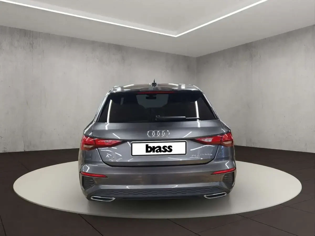 Gebraucht Audi A3 S-Line 204 PS (150 kW) 2022 Daytonagrau perleffekt Limousine