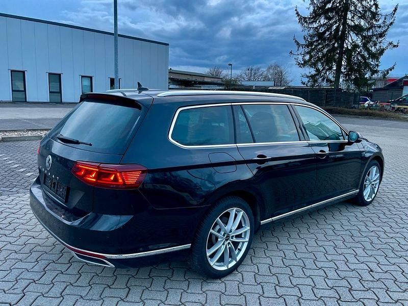 Gebraucht VW Passat Elegance 190 PS (139 kW) 2020 Schwarz Kombi