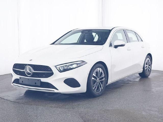 Gebraucht 2024 Mercedes A180 | 28.330 € (Guter Preis) - Bild 1/4