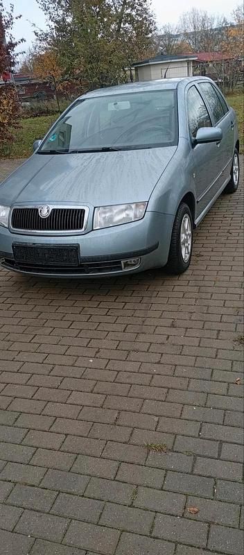 Grau Gebraucht 2003 Skoda Fabia Kombi | 799 € (Guter Preis) - Bild 1/4