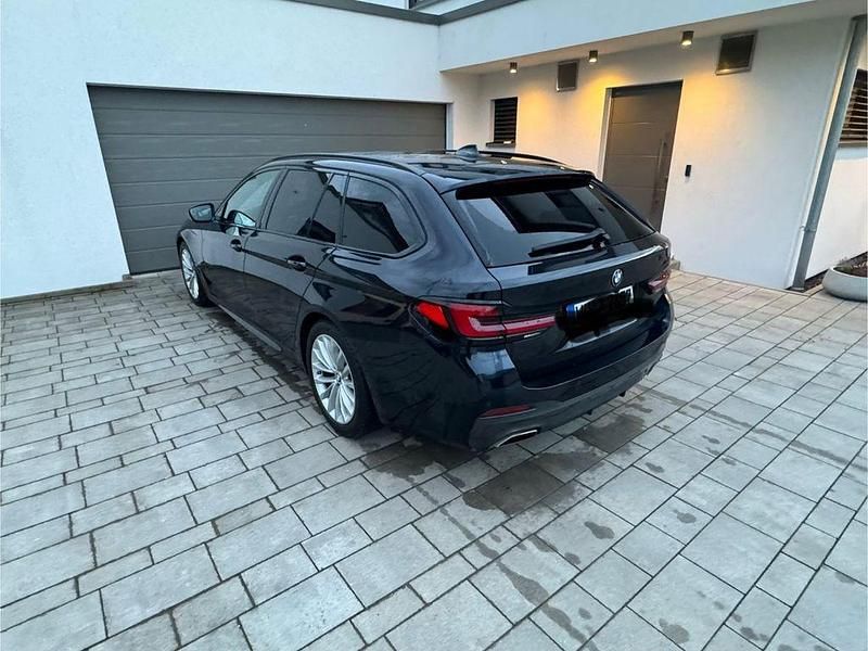 Gebraucht BMW 530 M Sport 286 PS (210 kW) 2021 Schwarz Kombi