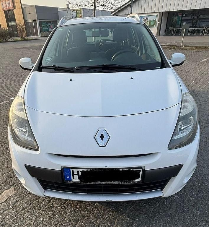 Gebraucht Renault Clio II Dynamique 75 PS (55 kW) 2009 Weiß Limousine