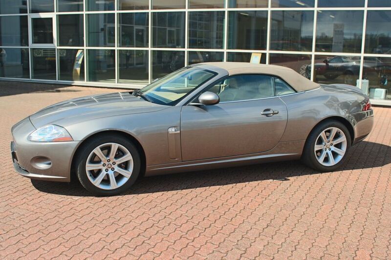 Gebraucht Jaguar XK 258 PS (189 kW) 2009 Grau Cabrio