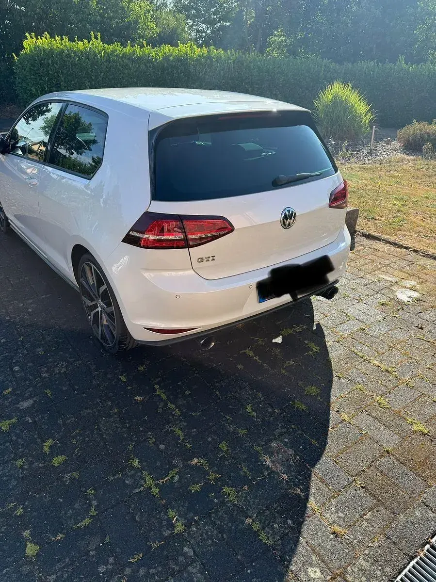 Gebraucht VW Golf VII GTI 220 PS (161 kW) 2013 Weiß Limousine