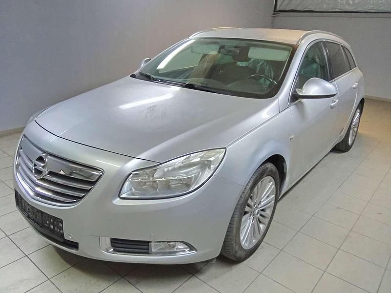 Grau Gebraucht 2013 Opel Insignia Edition Kombi | 5.900 € (Fairer Preis) - Bild 1/4
