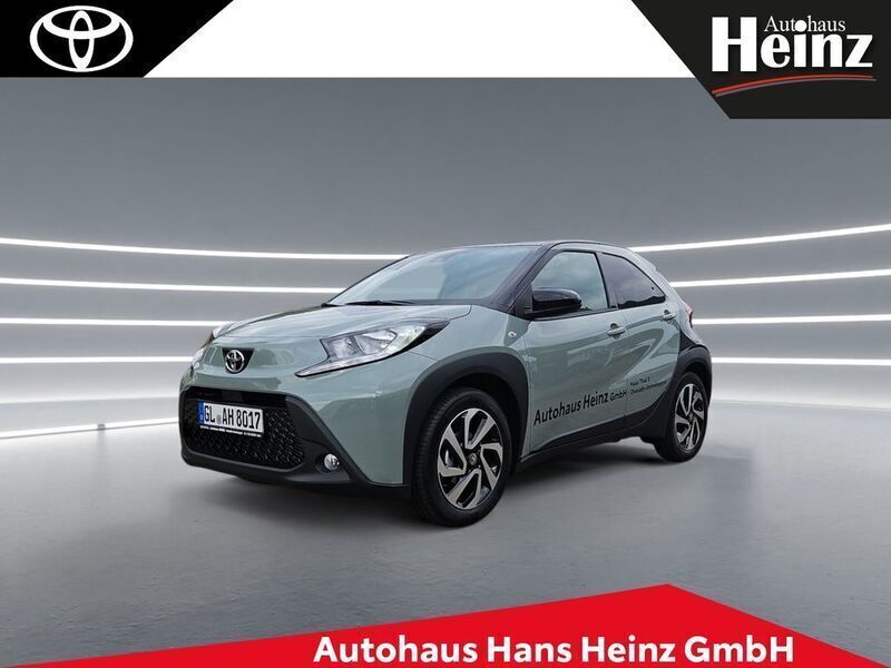 Grün Gebraucht 2025 Toyota Aygo Kleinwagen | 18.650 € (Etwas zu teuer) - Bild 1/4