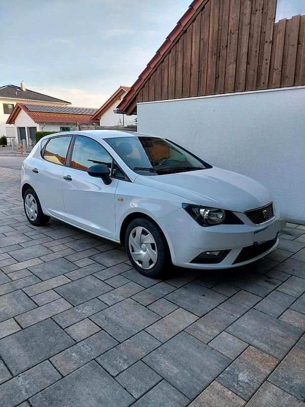 Weiß Gebraucht 2013 Seat Ibiza Limousine | 2.700 € (Guter Preis) - Bild 1/4