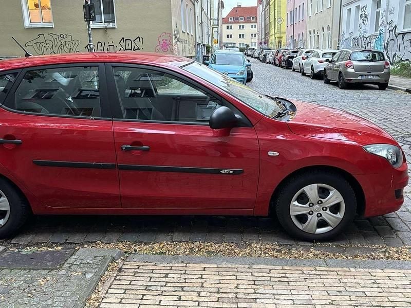 Gebraucht 2010 Hyundai i30 Classic Limousine | 2.500 € (Superpreis) - Bild 1/2