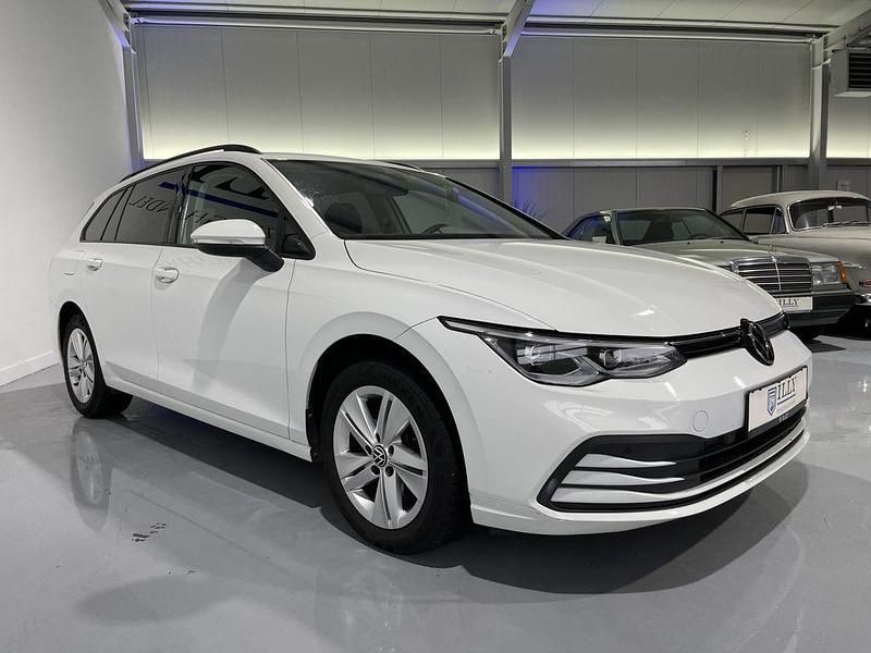 Gebraucht VW Golf VII Life 150 PS (110 kW) 2021 Weiß Limousine