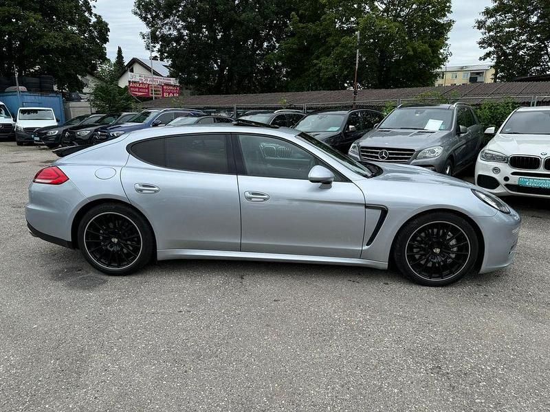 Silber Gebraucht 2014 Porsche Panamera Turbo Limousine | 28.900 € - Bild 1/4