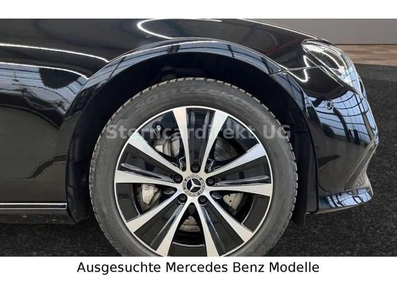 Gebraucht Mercedes E300 Avantgarde 320 PS (235 kW) 2021 Nachtschwarz hochglanz Kombi