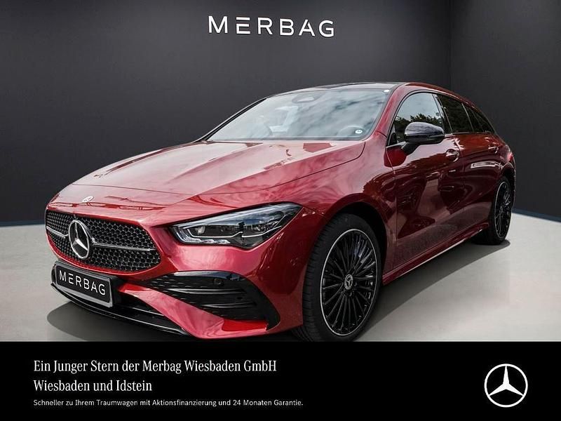 Patagonienrot bright Gebraucht 2024 Mercedes CLA250e Shooting Brake AMG line Kombi | 39.860 € (Teuer) - Bild 1/4