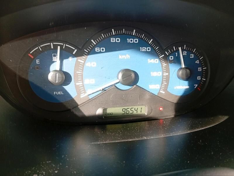 Gebraucht Chevrolet Matiz 800 PS (588 kW) 2009 Rot Kleinwagen