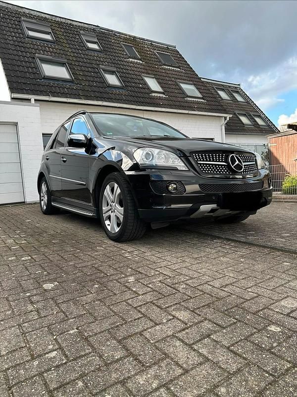 Gebraucht Mercedes ML280 190 PS (139 kW) 2007 Schwarz SUV