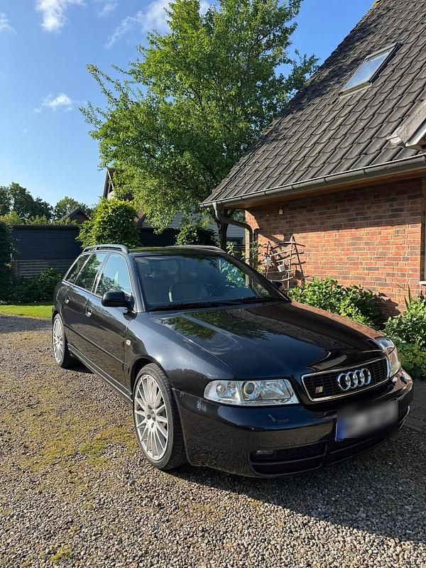 Schwarz Gebraucht 2000 Audi S4 Competition Kombi | 15.495 € (Fairer Preis) - Bild 1/4