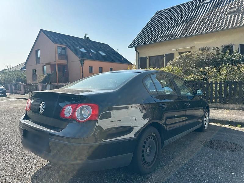 Gebraucht VW Passat 160 PS (117 kW) 2005 Schwarz Limousine