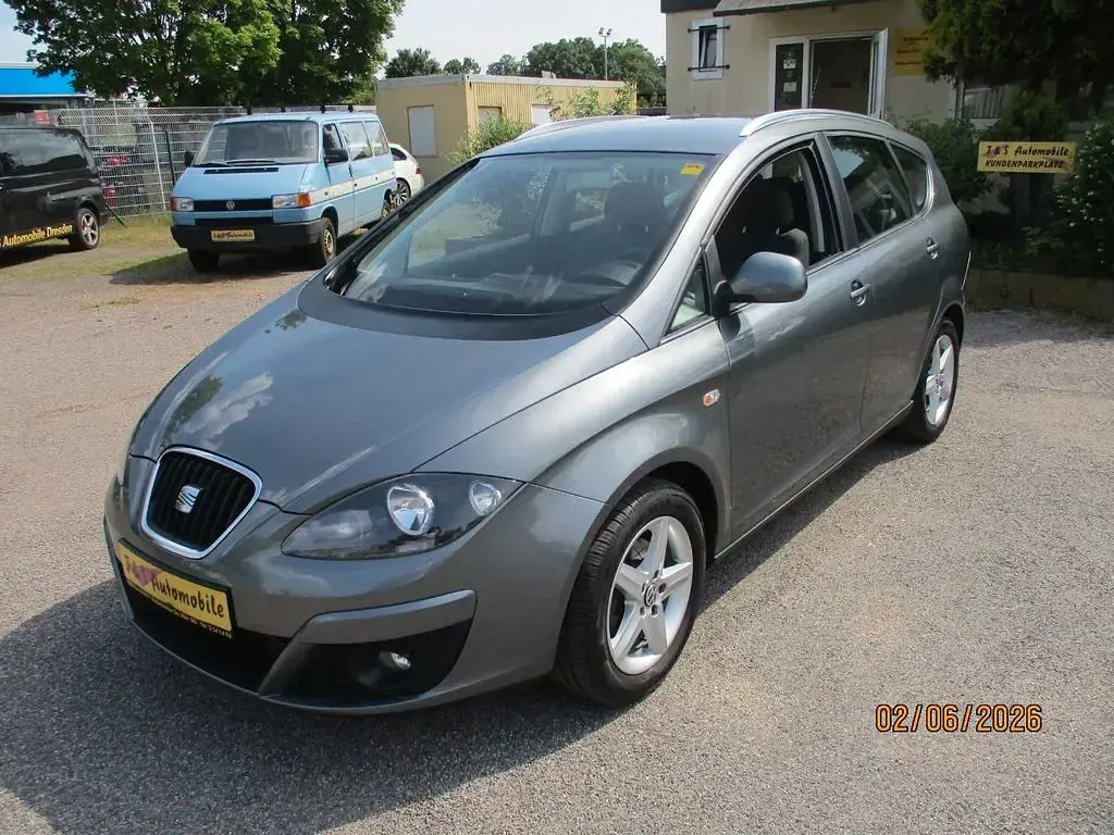Gebraucht Seat Altea XL Stylance 125 PS (91 kW) 2012 Grau Van / Kleinbus